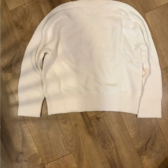 Abercrombie & Fitch Madeline Lobster Crew Sweater - Picture 4 of 4